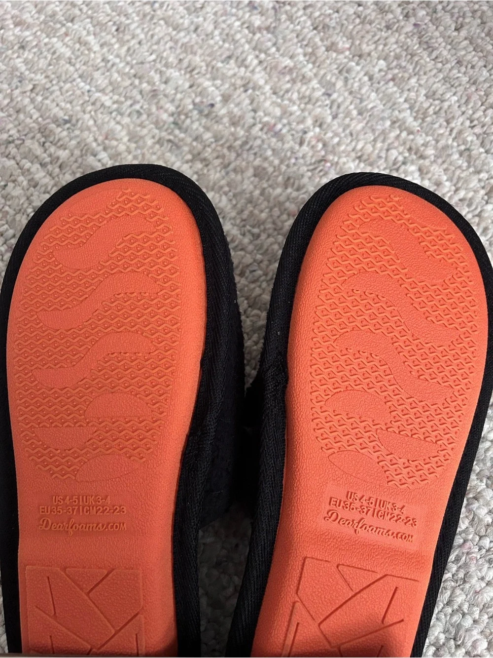 New Dearfoams Kids Slip On Slippers size 4/5